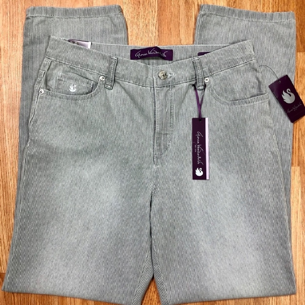 Gloria Vanderbilt 8 S NEW classic corduroy pants
